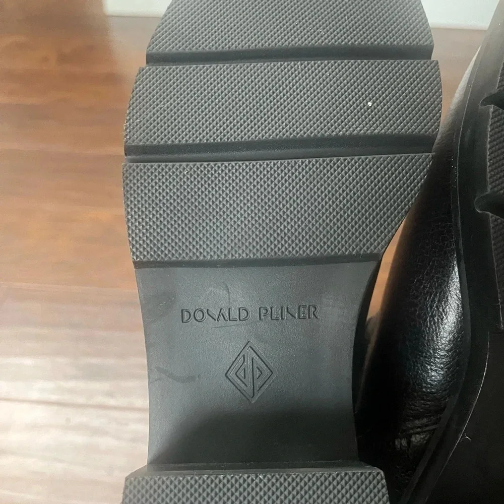 Donald Pliner Mai harness booties-NWOT Size 8.5 - Picture 6 of 10